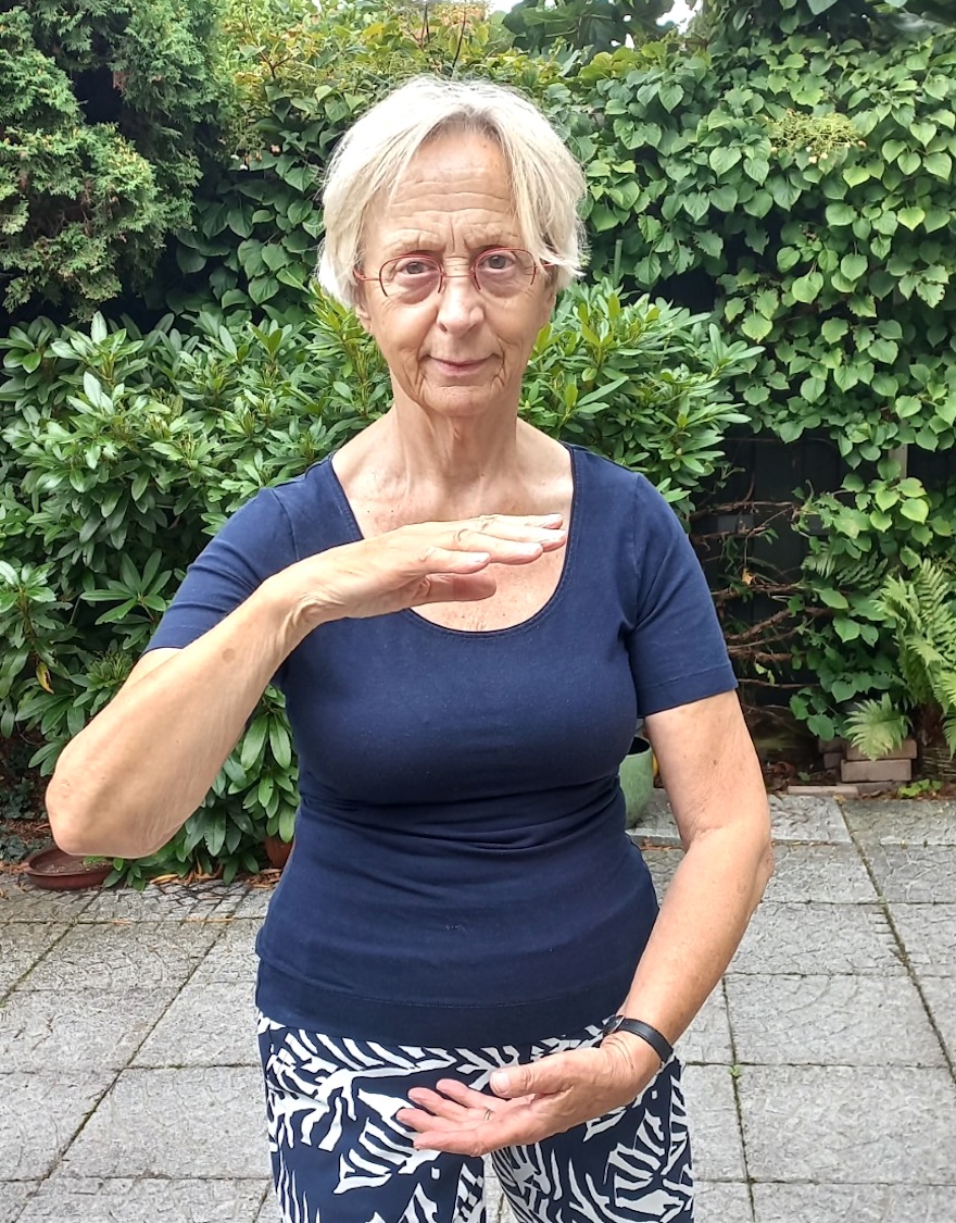 Annelies van Loon, lerares taijiquan in Leiden en invalster voor de Hortus taiji groep
